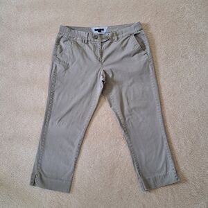 Tommy Hilfiger Cropped Pants Women's Size 14 Taupe Straight Leg Cotton Capri